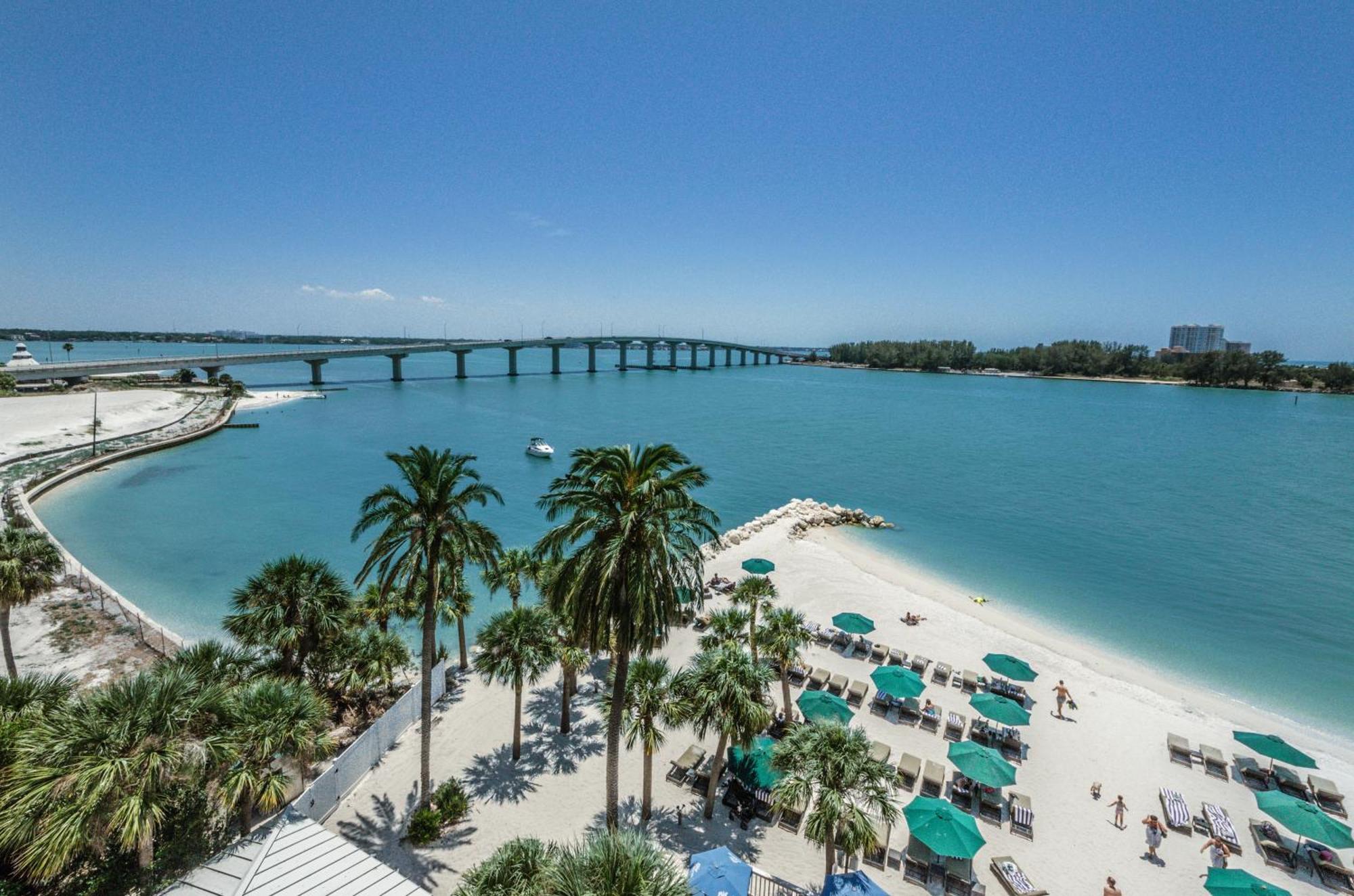 Dreamview Beachfront Hotel & Resort Clearwater Beach Exterior photo